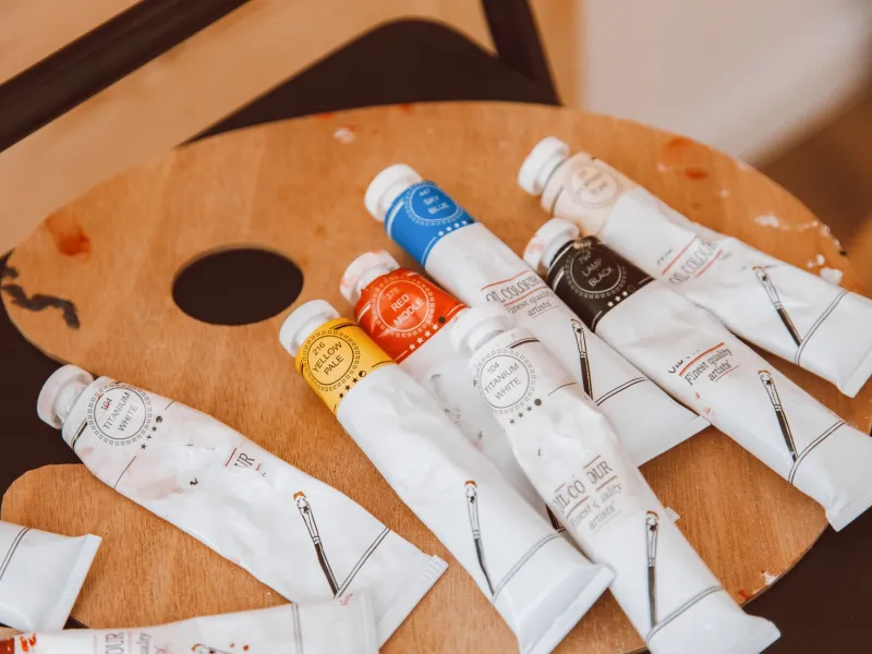 Nine Pigments and a Promise: The Palettes Contemporary Artists Refuse to Abandon