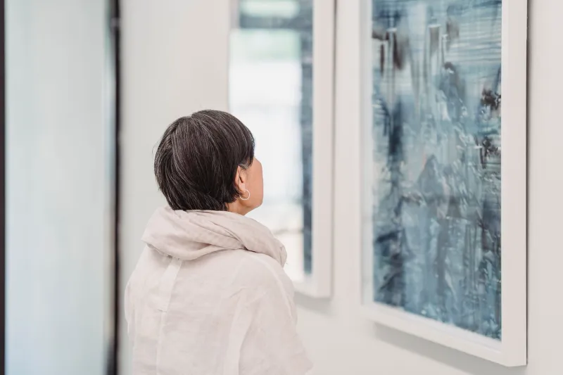 Between the Crates: The Quiet Custodians Who Decide How Art Meets the Wall